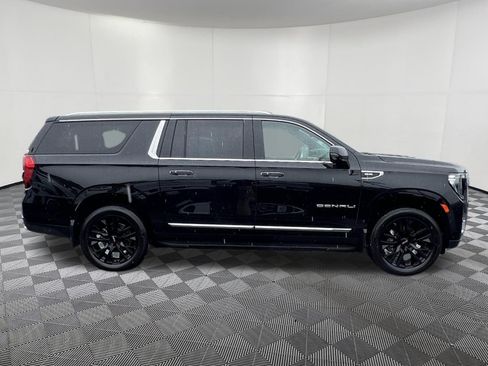 Used 2024 GMC Yukon XL Denali w/ Advanced Technology Package AWD/4WD image 7