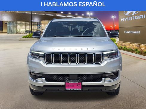Used 2023 Jeep Wagoneer 2WD image 5
