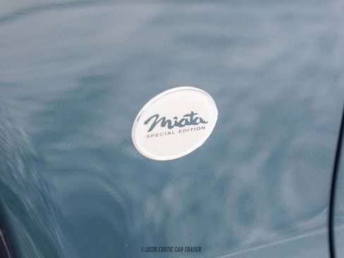 Used 2001 MAZDA MX-5 Miata RWD image 45