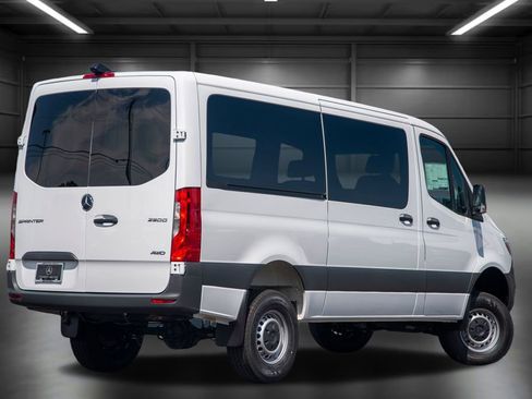 Used 2025 Mercedes-Benz Sprinter 144 Cargo image 9