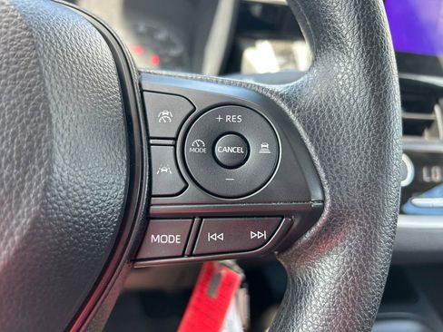 Used 2024 Toyota Corolla LE FWD image 18