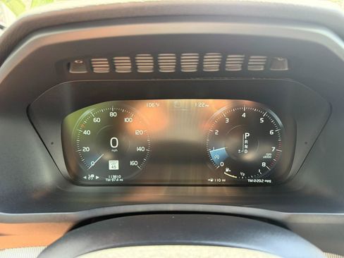 Used 2016 Volvo XC90 T6 R-Design w/ Protection Package Plus AWD/4WD image 34