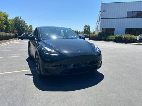 Used 2022 Tesla Model Y Performance AWD/4WD image 1