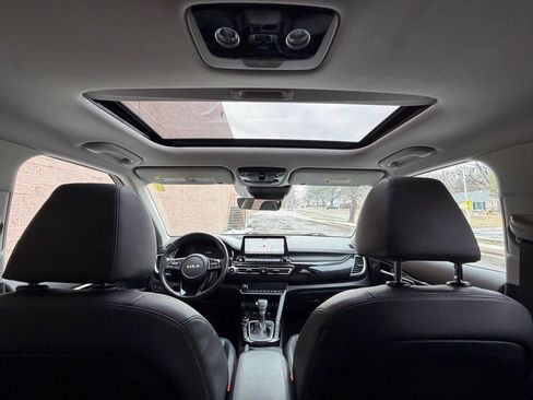 Used 2022 Kia Seltos EX image 27