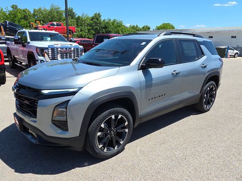 New 2026 Chevrolet Equinox RS w/ Convenience Package III FWD image 4