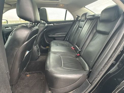 Used 2015 Chrysler 300 Limited RWD image 26