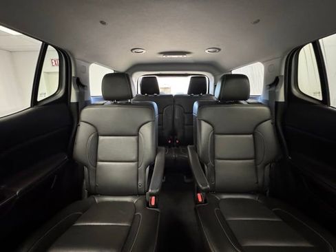 Used 2023 GMC Acadia SLT w/ Trailering Package image 16