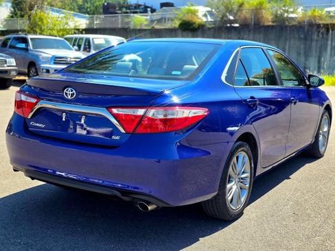 Used 2015 Toyota Camry SE FWD image 8