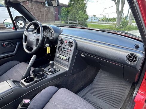 Used 1991 MAZDA MX-5 Miata RWD image 31