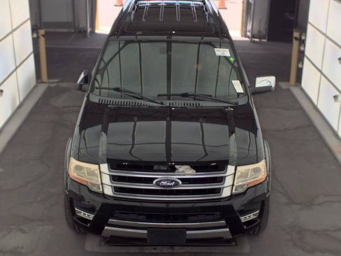 Used 2016 Ford Expedition Platinum RWD image 2