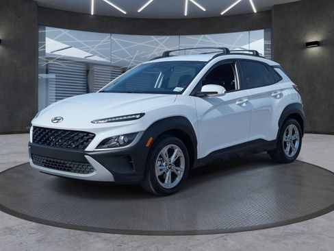Used 2023 Hyundai Kona SEL image 2