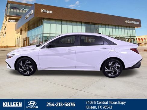 New 2025 Hyundai Elantra Sport image 4
