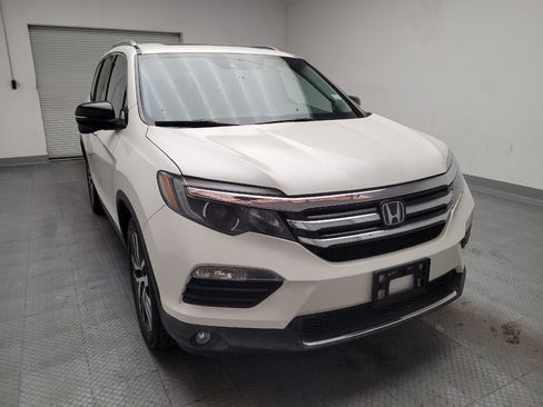 Used 2017 Honda Pilot Touring image 14