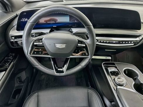 Used 2025 Cadillac Lyriq Sport w/ LPO, Floor Liner Package AWD/4WD image 27