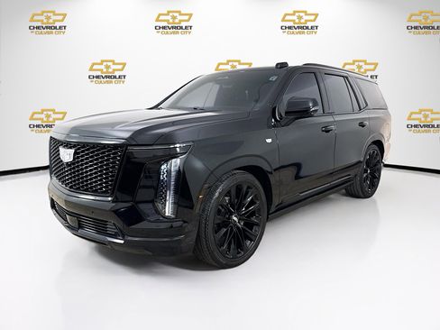 Used 2025 Cadillac Escalade Sport Platinum w/ LPO, ONYX Package image 3