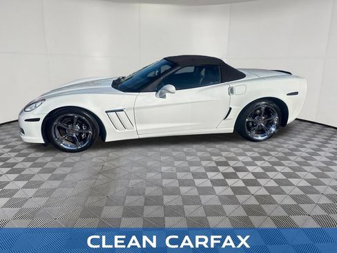 Used 2013 Chevrolet Corvette Grand Sport w/ 3LT Preferred Equipment Group RWD image 2
