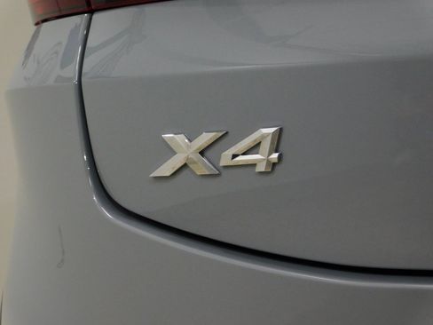 Used 2023 BMW X4 xDrive30i image 88