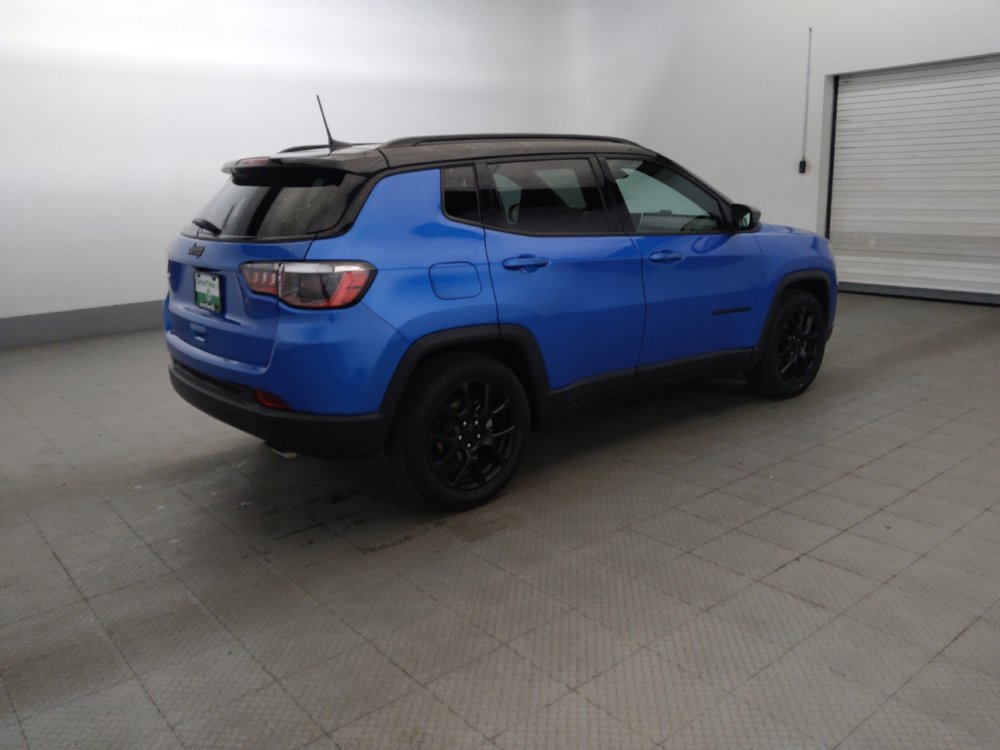 Used 2022 Jeep Compass Latitude FWD image 10