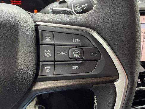 New 2026 Jeep Grand Cherokee Altitude AWD/4WD image 28