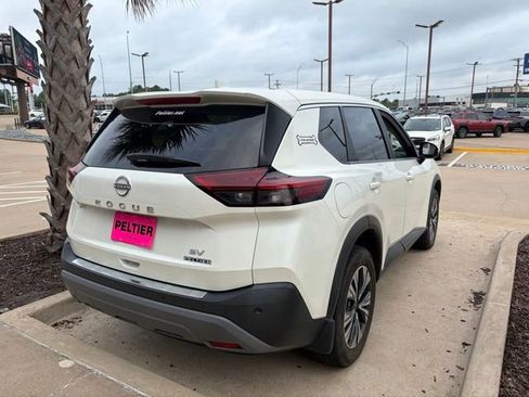 Used 2023 Nissan Rogue SV FWD image 19