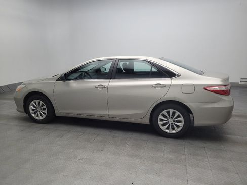 Used 2017 Toyota Camry LE FWD image 3