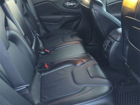 Used 2022 Jeep Cherokee Trailhawk w/ Premium Leather Package image 24