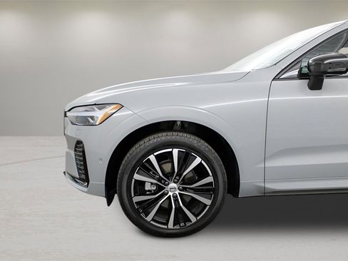 Certified 2025 Volvo XC60 B5 Ultra w/ Climate Package image 33
