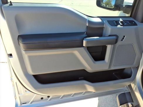 Used 2019 Ford F250 XLT w/ XLT Premium Package image 17