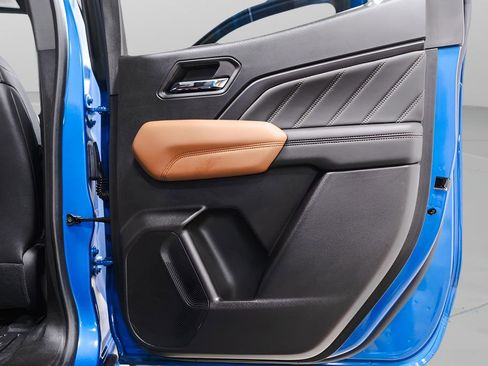 Used 2023 GMC Canyon AT4 w/ AT4 Premium Package image 34