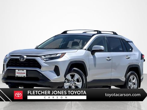 Certified 2025 Toyota RAV4 LE AWD/4WD image 1