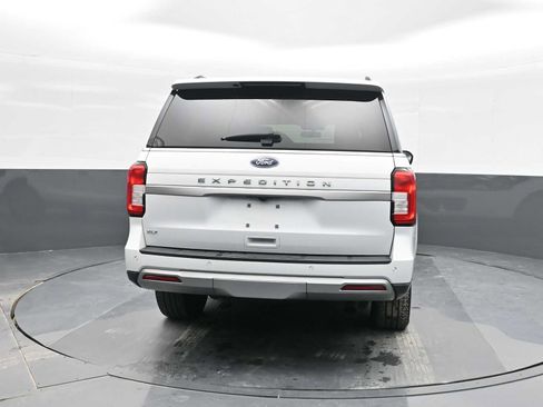 Used 2024 Ford Expedition XLT image 8