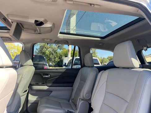 Used 2020 Honda Pilot Elite image 16