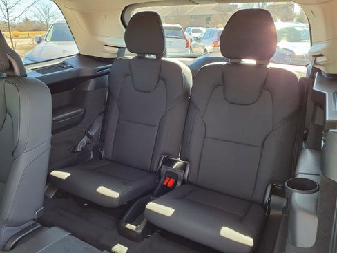 New 2026 Volvo XC90 B6 Plus w/ Protection Package image 9