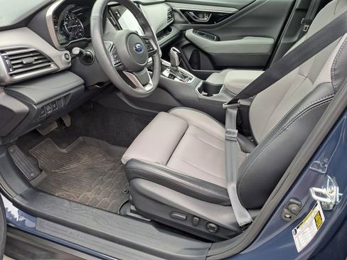 Certified 2025 Subaru Outback Limited AWD/4WD image 14
