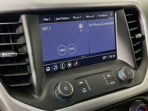 Used 2023 GMC Acadia SLE image 17