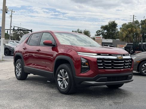 Used 2026 Chevrolet Equinox LT FWD image 2