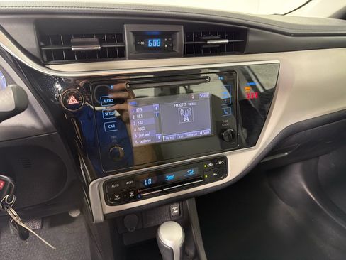 Used 2019 Toyota Corolla LE FWD image 14