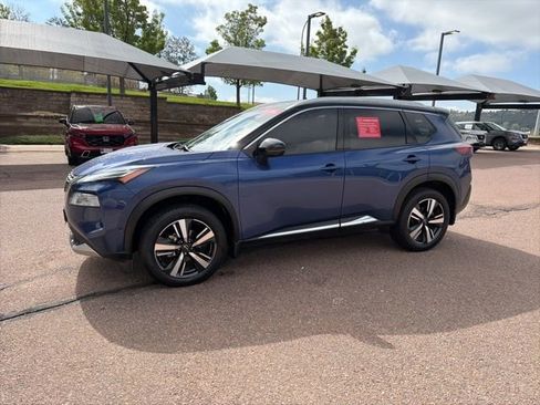 Used 2022 Nissan Rogue Platinum w/ Head-Up Display Package AWD/4WD image 4