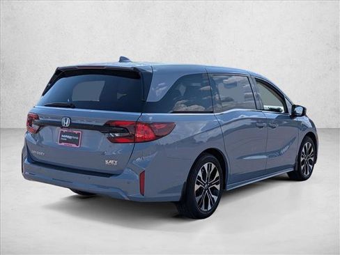 Used 2025 Honda Odyssey Elite image 5