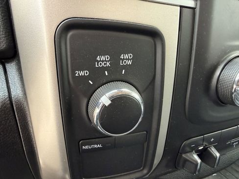 Used 2018 RAM 2500 SLT w/ Snow Chief Group AWD/4WD image 43