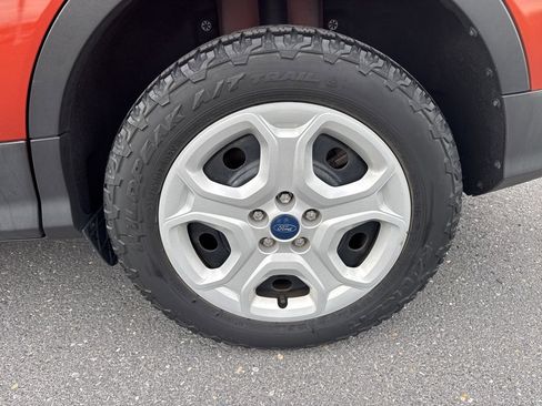 Used 2019 Ford Escape S image 12