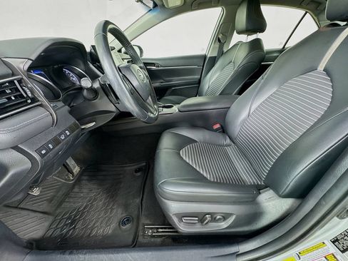Used 2021 Toyota Camry SE FWD image 24