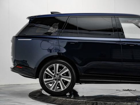Used 2023 Land Rover Range Rover SV AWD/4WD image 21