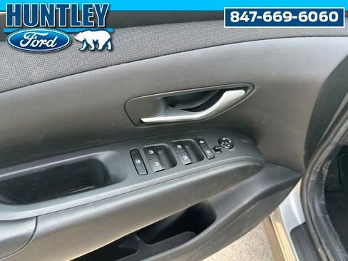 Used 2023 Hyundai Tucson SEL w/ Convenience Package AWD/4WD image 17