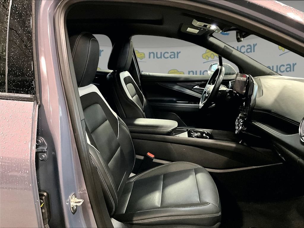 Used 2024 Chevrolet Blazer EV LT AWD/4WD image 11