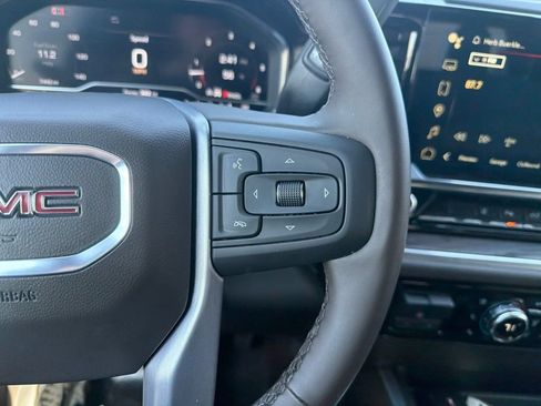 Used 2024 GMC Sierra 2500 SLT w/ SLT Premium Package AWD/4WD image 18