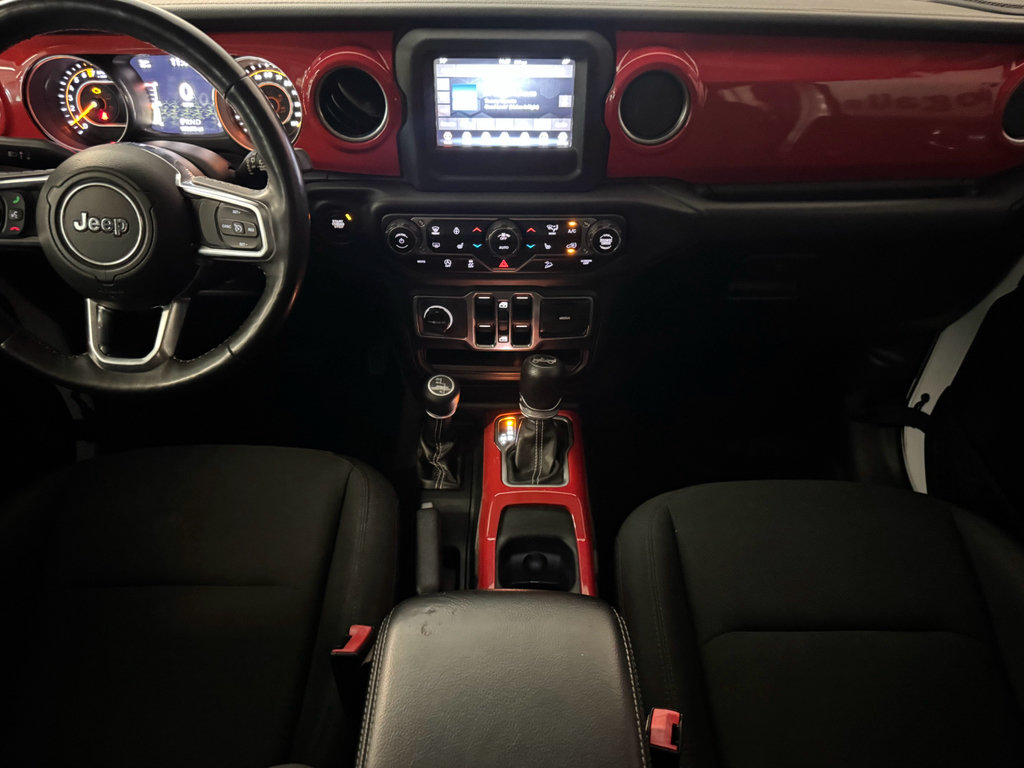 Used 2018 Jeep Wrangler Unlimited Sahara w/ Cold Weather Group AWD/4WD image 18