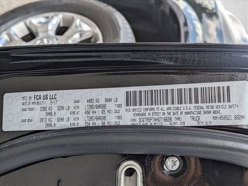 Used 2017 RAM 2500 Limited AWD/4WD image 25