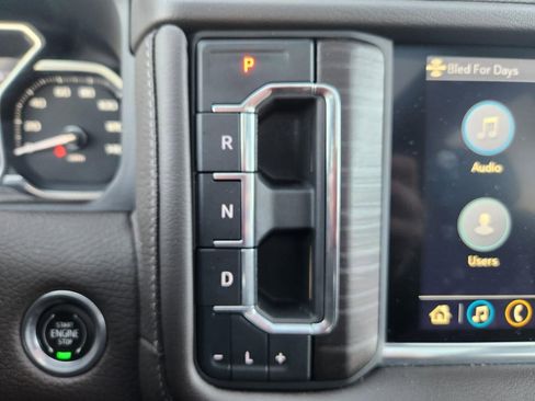 Used 2021 GMC Yukon XL Denali w/ Denali Premium Package image 36