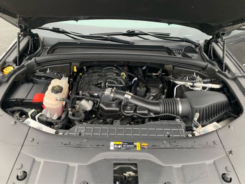 Used 2022 Jeep Grand Cherokee Laredo w/ Luxury Tech Group I image 8